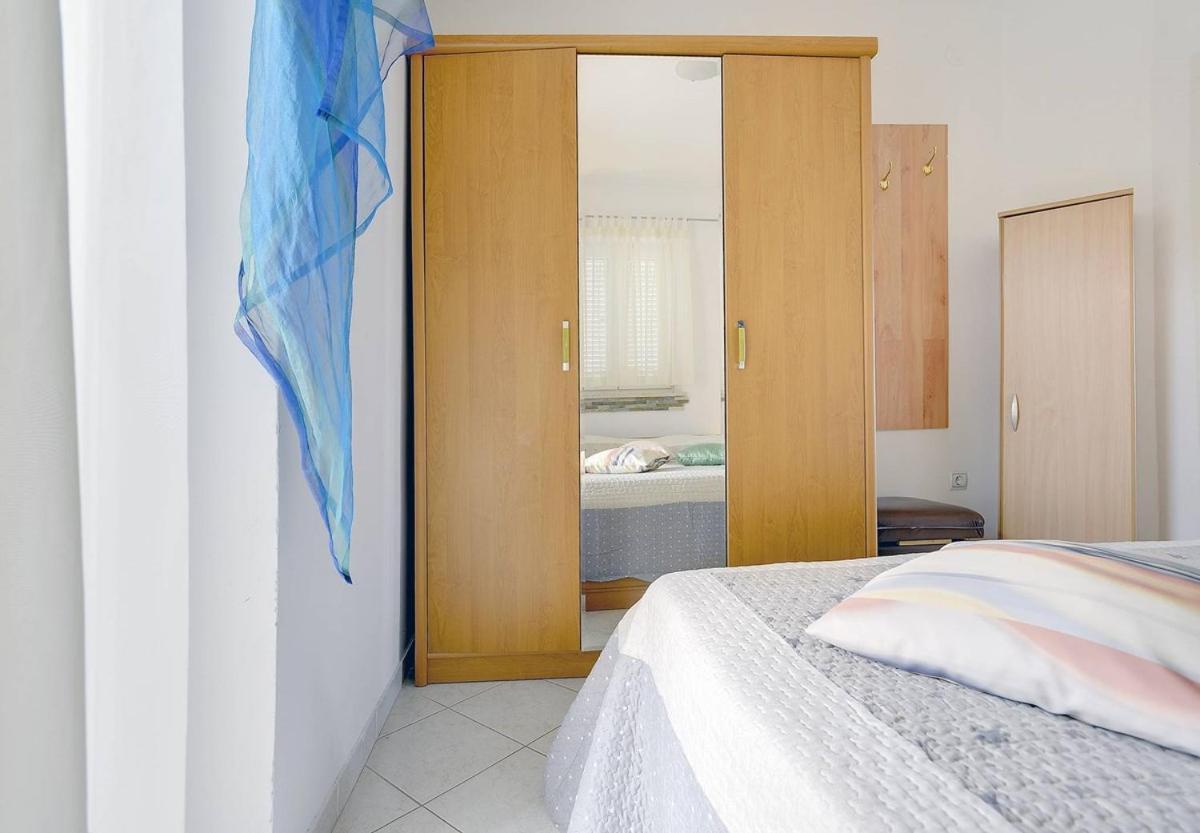 Apartment Mirna Премантура Экстерьер фото